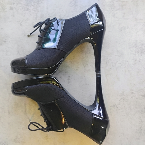 Impo Stretch Bootie Heels Womens 8.5M Black Pointed Toe Lace Up Witchy Goth - Picture 9 of 12